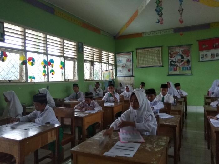 Hari Pertama UAMBN , Siswa MIN 3 Merangin 