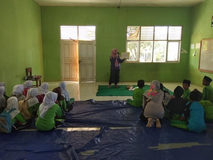 Sosialisasi Kesehatan Reproduksi Siswi Kelas V Oleh Puskesmas Meranti