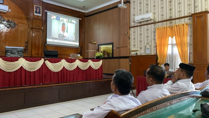 Kepala MIN 3 Merangin Ikuti Istighosah Daring Bersama Kemenag Jambi